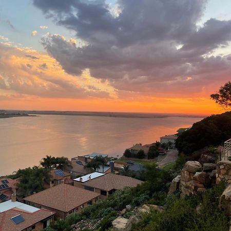 Eagles View Kungwini Hotel Bronkhorstspruit Bagian luar foto