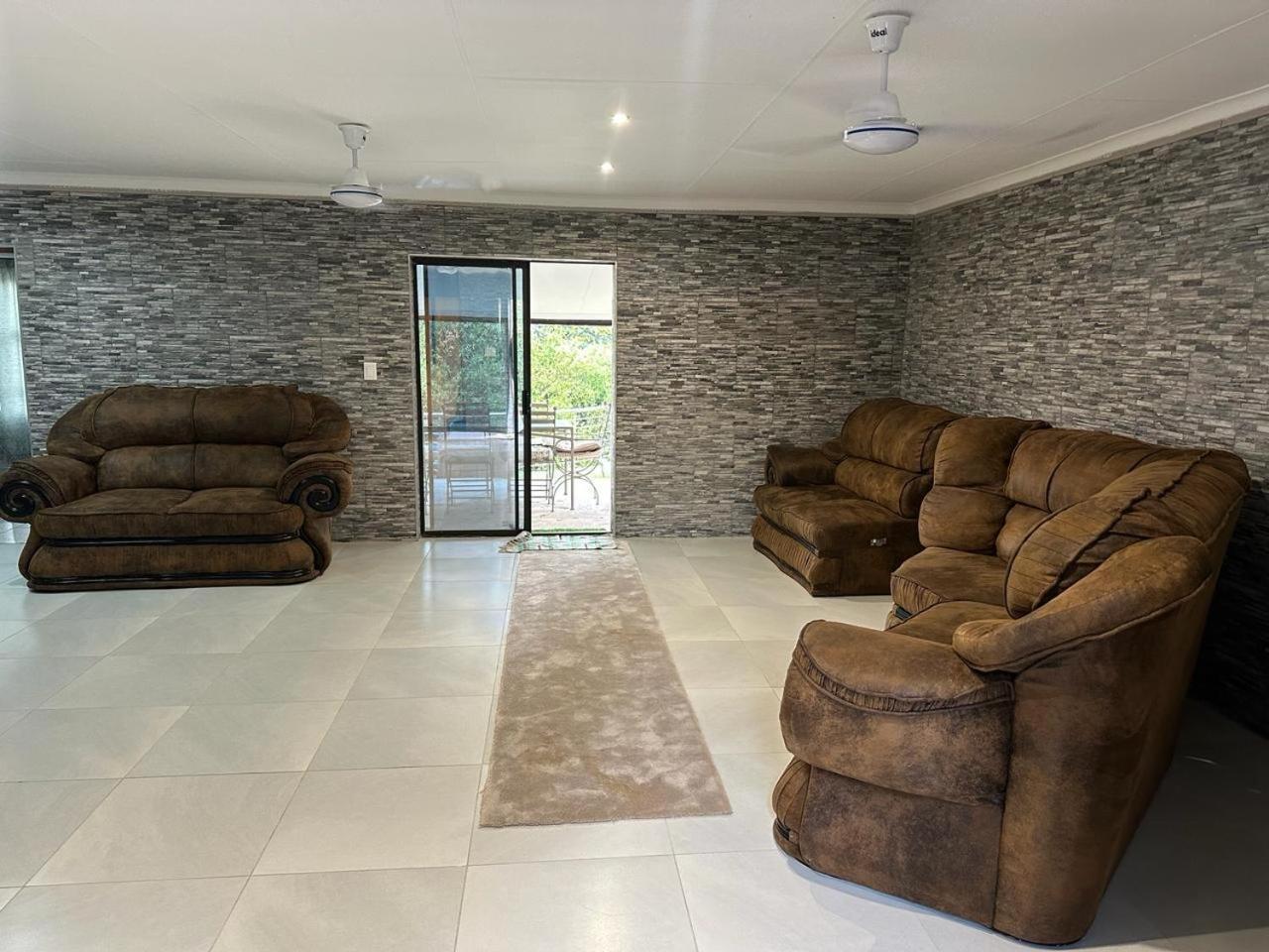Eagles View Kungwini Hotel Bronkhorstspruit Bagian luar foto