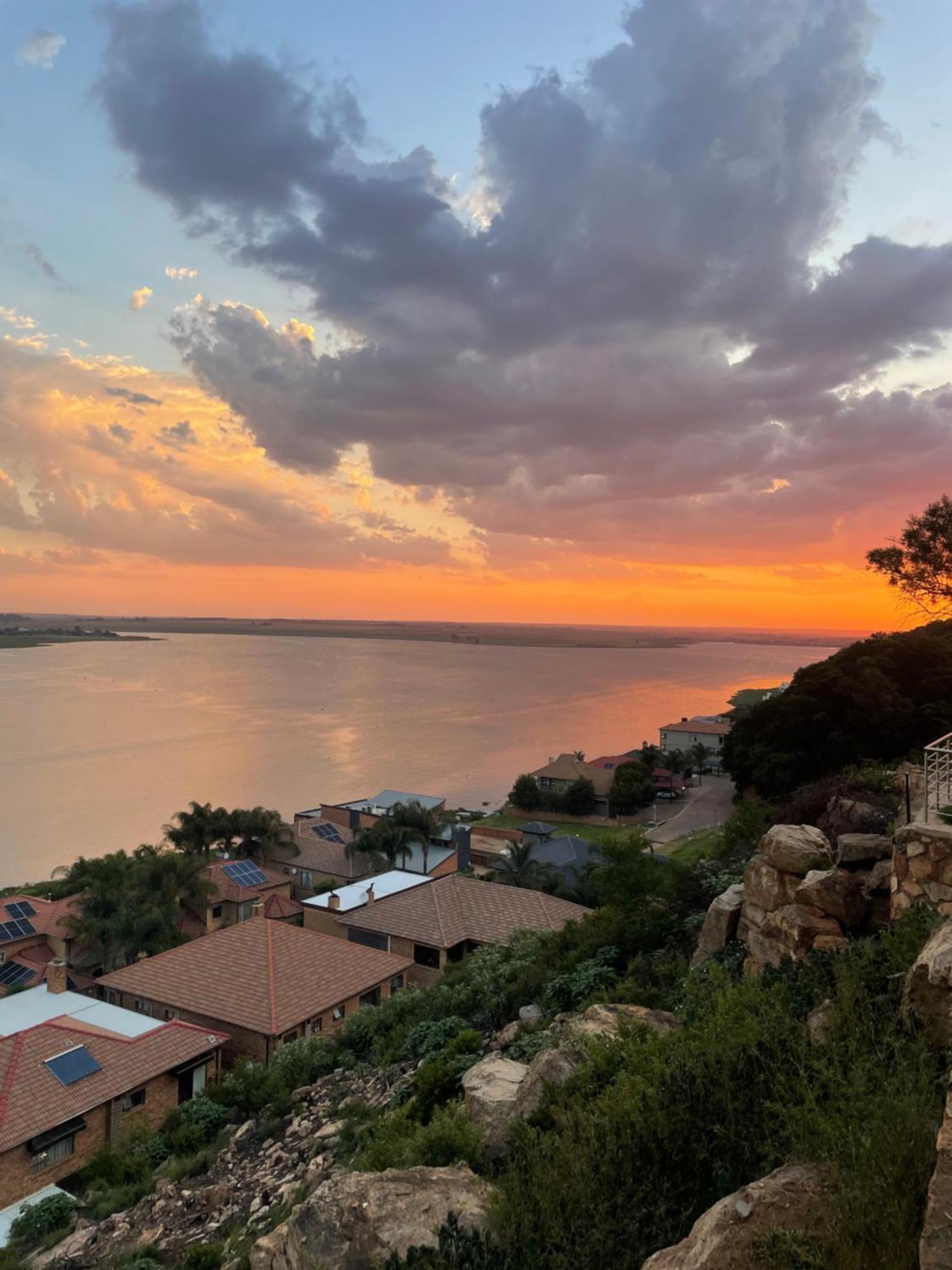 Eagles View Kungwini Hotel Bronkhorstspruit Bagian luar foto
